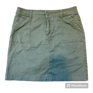 Christopher & Banks Skirt with built in shorts size 8